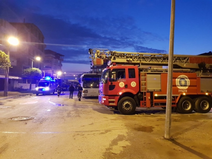 Balkonda Yanan Mangal İtfaiyeyi Alarma Geçirdi