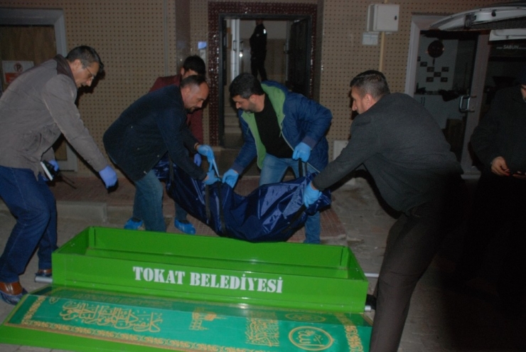 Çocuğunu Bıçakladıktan Sonra Canına Kıydı