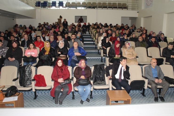 Uşak’ta 427 Kişiye Hijyen Kuralları Eğitimi Verildi