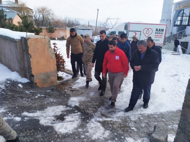 Muradiye’de ‘1 Ünite Kan, 3 Can’ Kampanyası