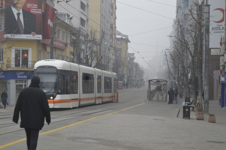 Yoğun Sis Hafta Sonunda Vatandaşları Evde Hapsetti