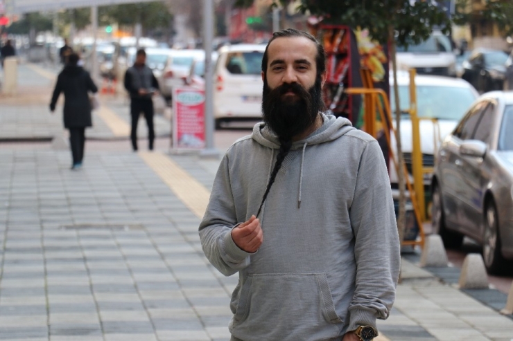 10 Yıldır Uzattığı Sakalını Satışa Çıkardı