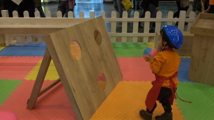 Minikler Macera Parkurunda Ter Döktü