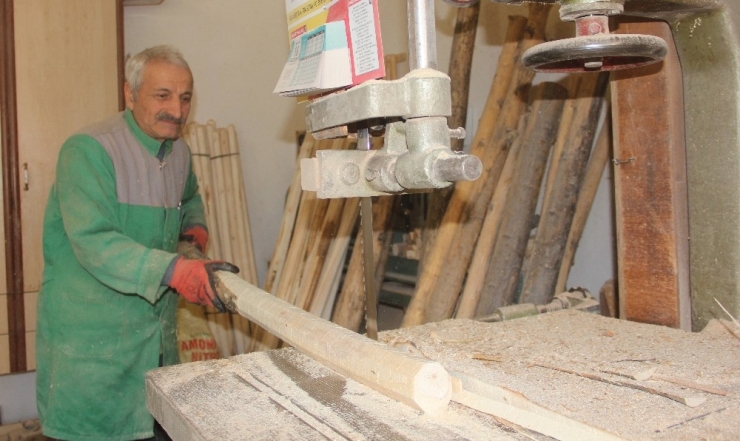 Kar Yağmayınca Kar Kürekleri Elde Kaldı