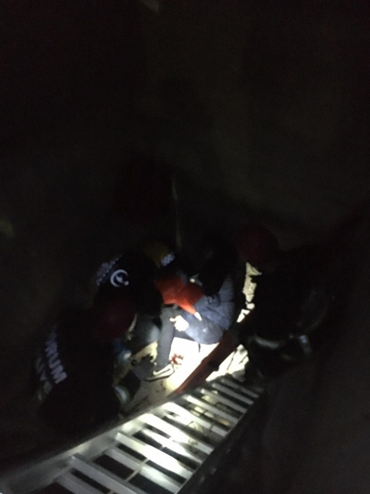 Fotoğraf Çekmek İçin Girdiği İnşaatta Asansör Boşluğuna Düştü