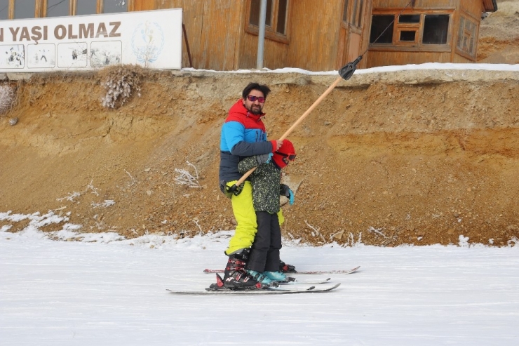 Küpkıran Kayak Merkezi’nde Sömestir Yoğunluğu