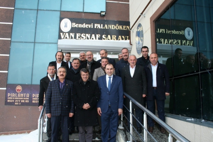 Türkmenoğlu: “Vanesob’un Her Köşede Mührü Var”