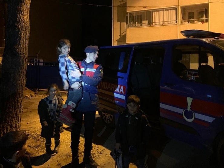 Afganistan Uyruklu 25 Düzensiz Göçmen Yakalandı