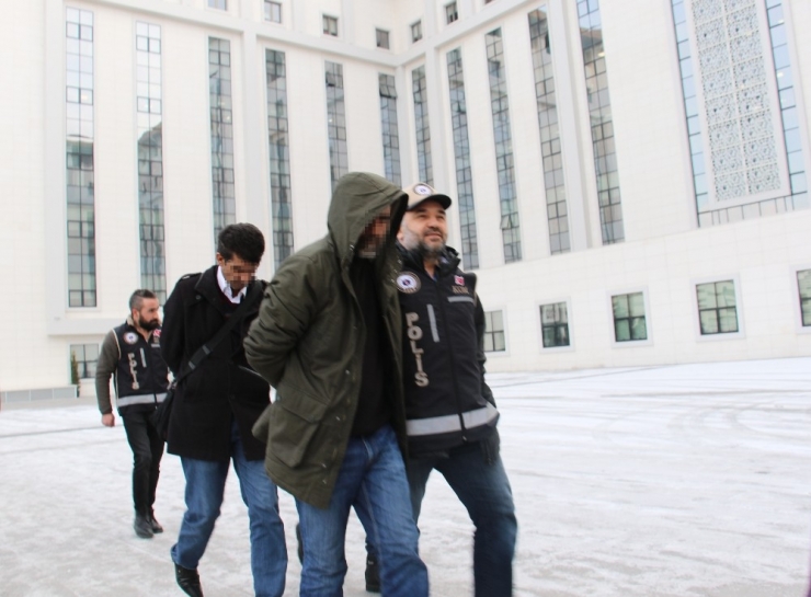 Bit Pazarında Haraç Kestiler, Vermeyene İşkence Yapıp Video Çektiler