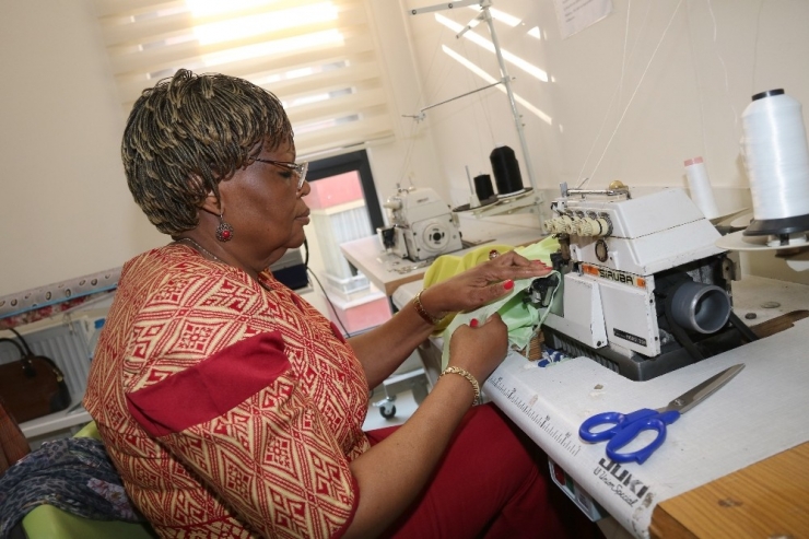 Büyükelçi Eşleri, Çankaya Evine Renk Katıyor