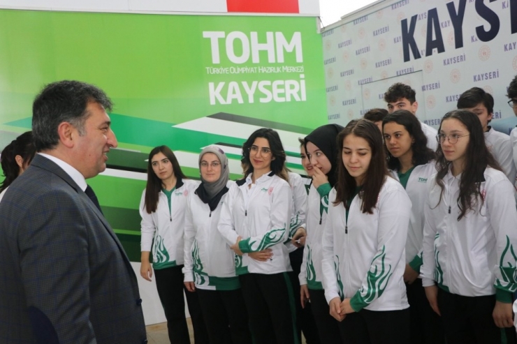 Eskici Thom Sporcuları İle Bir Araya Geldi