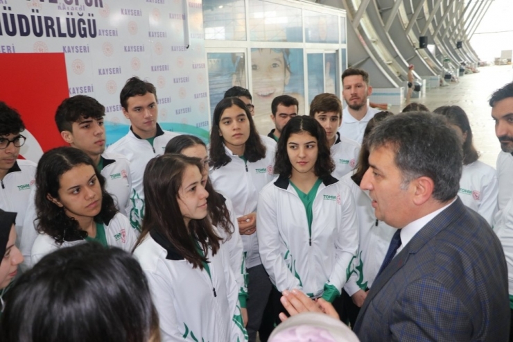 Eskici Thom Sporcuları İle Bir Araya Geldi