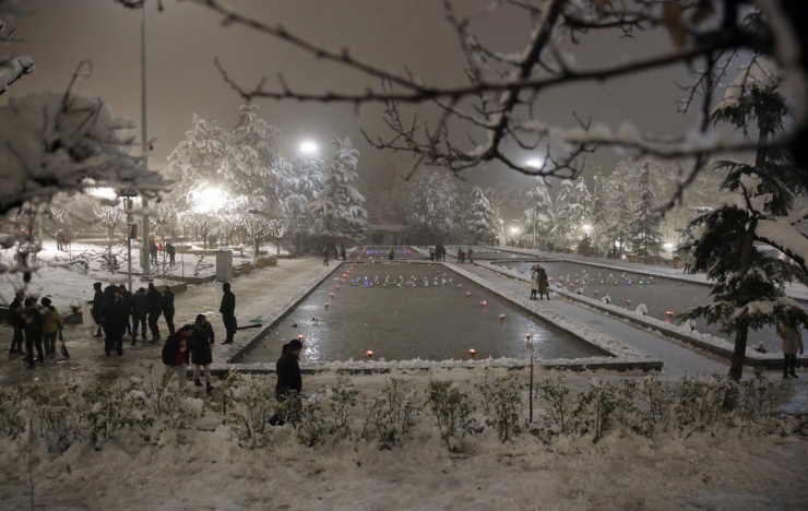 Tahran’da Okullara Kar Tatili