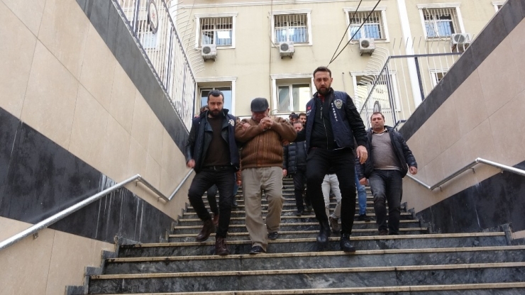 Hem Çaldılar Hem De Dalga Geçer Gibi “Öncesi Ve Sonrası” Fotoğrafı Çektiler