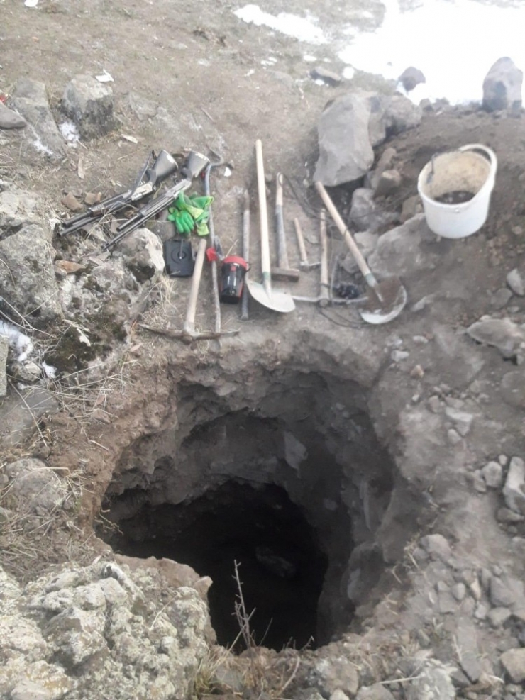 Jandarma’dan Definecilere Suçüstü