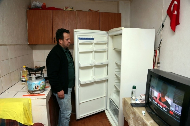 Küçükçekmece’de İkinci El, Yardım Eline Dönüşüyor