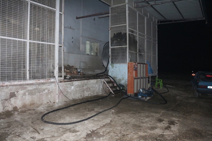 Kula’da 4 Ton Kaçak Mazot Ele Geçirildi