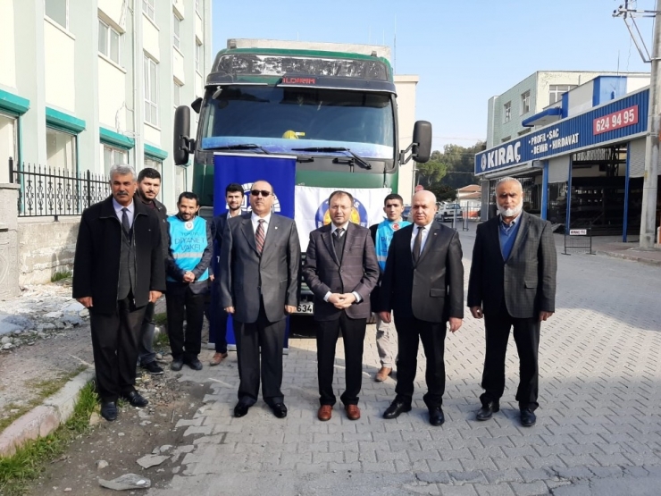 Yardım Tırı Yola Çıktı