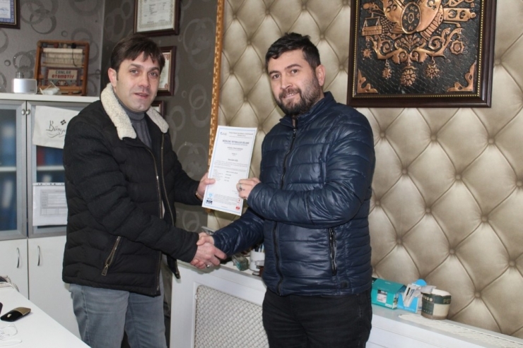 Emlakçılar Mesleki Yeterlilik Belgelerini Aldılar