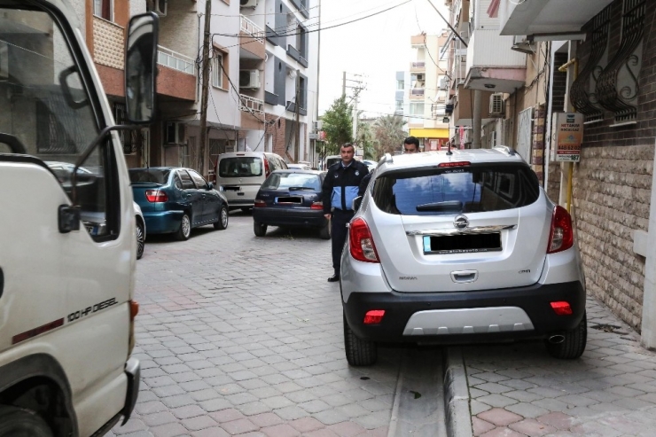 Otomobilli Kaldırım İşgaline Önce Uyarı, Sonra Ceza