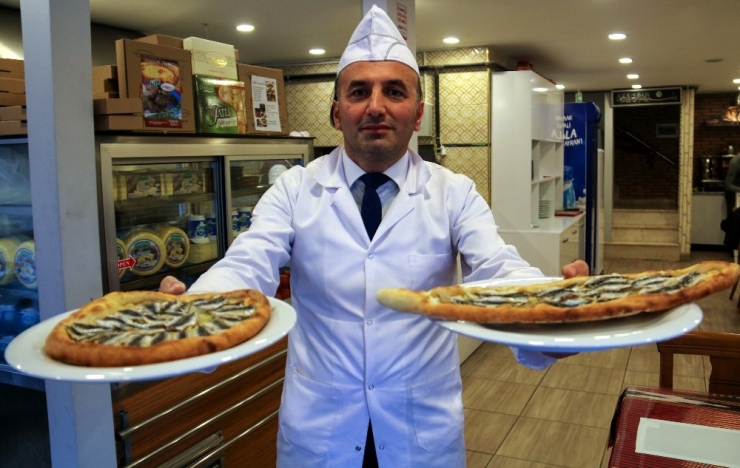Hamsi, Pide İle Buluştu