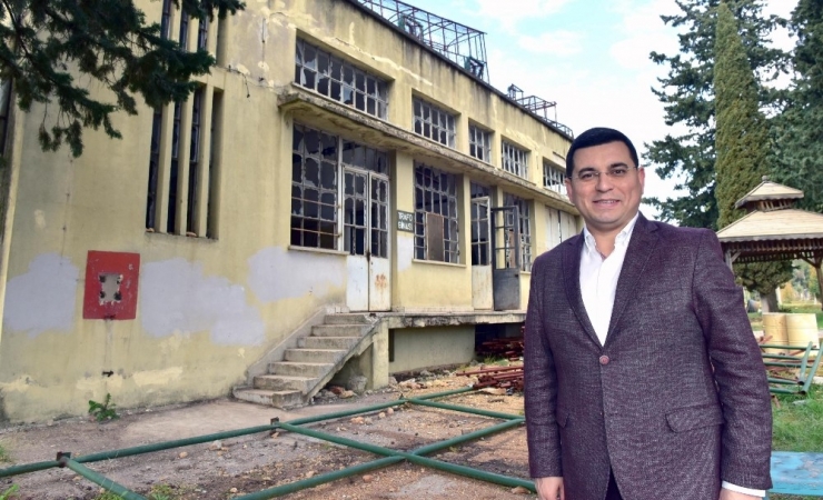 Köhne Bina Kütüphane Oluyor