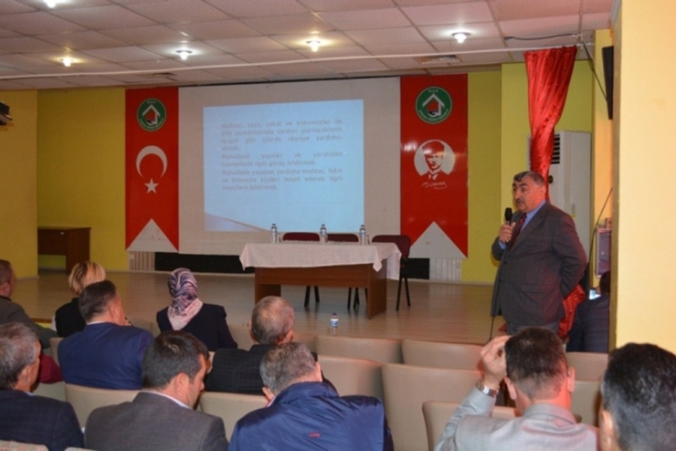 Muhtarlara Seminer Verildi
