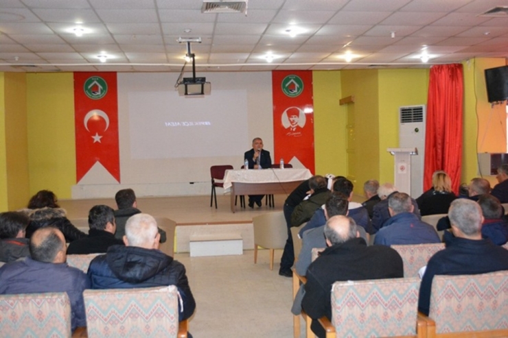 Muhtarlara Seminer Verildi