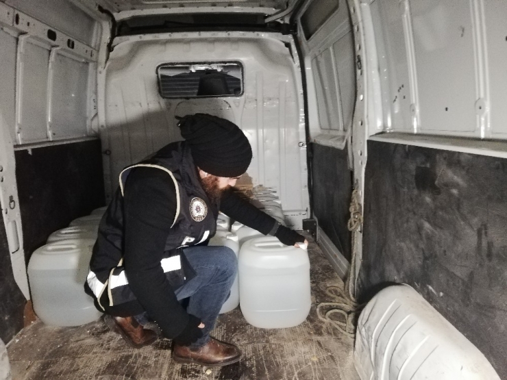 Polisten Metil Alkol Baskını, Yaklaşık 7 Ton Yakalandı