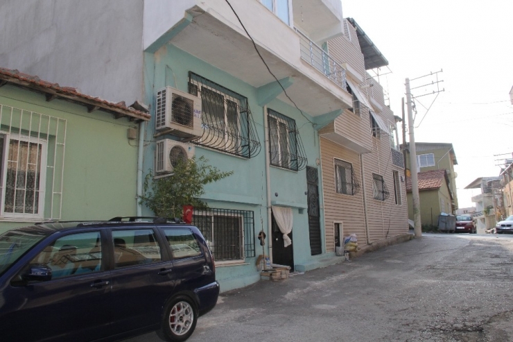 İzmir’de Eski Eşi Tarafından Vurulan Kadın Hayatını Kaybetti