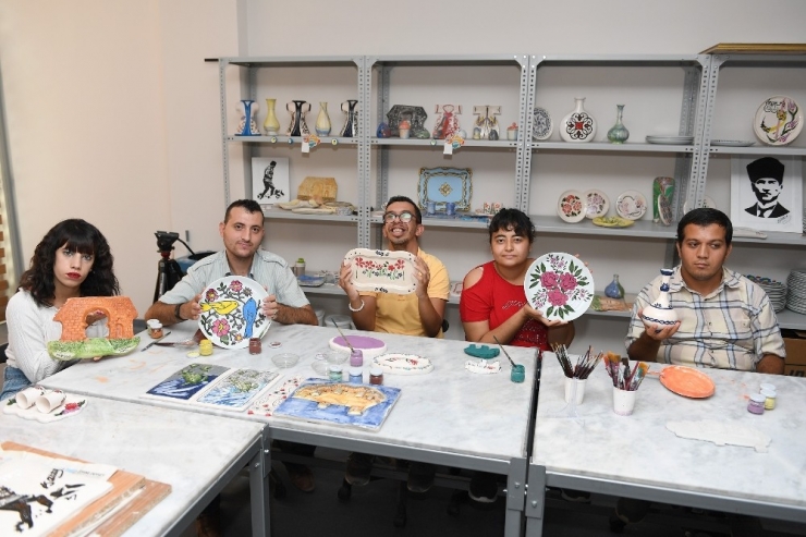 Seramik Kursuna Engellilerden Yoğun İlgi