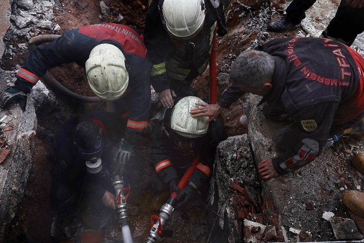 Mersin İtfaiyesi, 2019 Yılında 9 Bin 880 Olaya Müdahale Etti