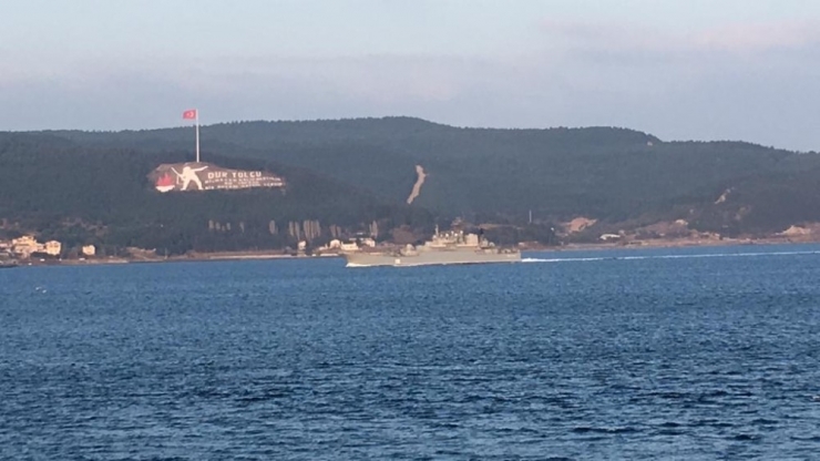 Rus Savaş Gemisi Çanakkale Boğazı’ndan Geçti