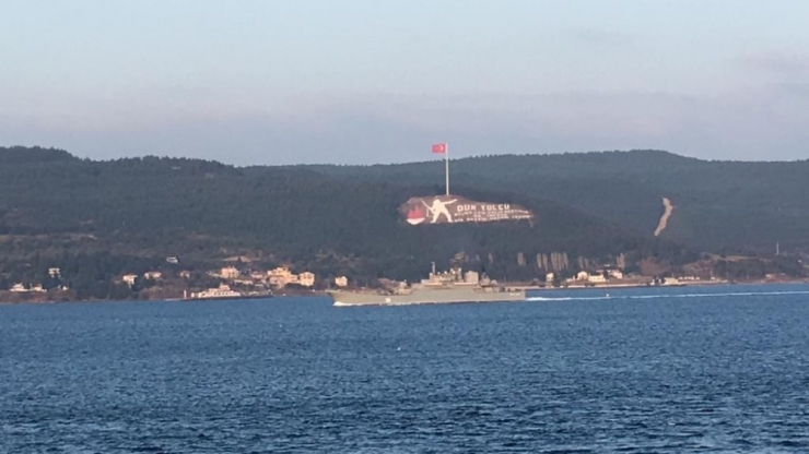 Rus Savaş Gemisi Çanakkale Boğazı’ndan Geçti