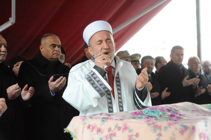 2. Ordu Komutanı Korgeneral Sinan Yayla’nın Anne Acısı