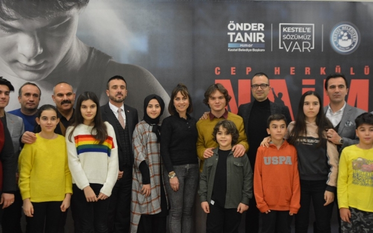 Cep Herkülü, Kestellilerle Buluştu