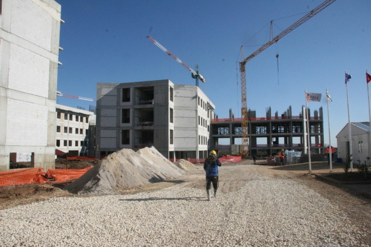 Ab Büyükelçisi Berger, Hastane İnşaatında İncelemelerde Bulundu