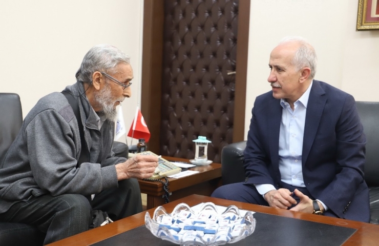 Başkan Gültak, Halk Gününde Sorun Ve Talepleri Dinledi