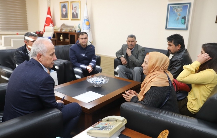 Başkan Gültak, Halk Gününde Sorun Ve Talepleri Dinledi