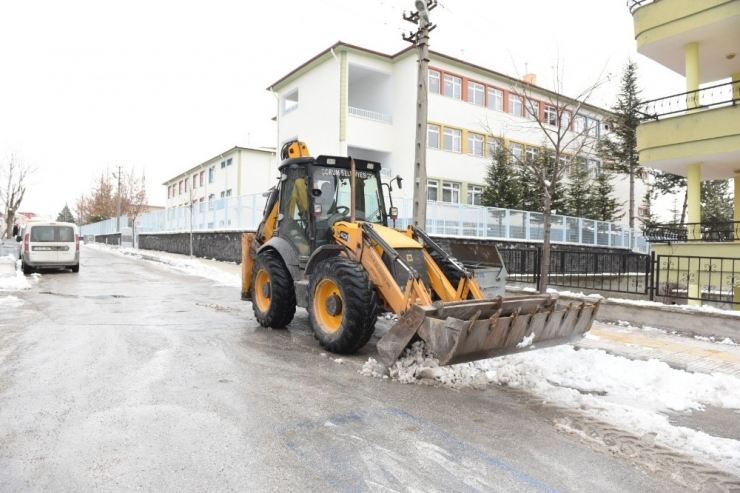 Çorum Belediyesi’nde Kar Mesaisi