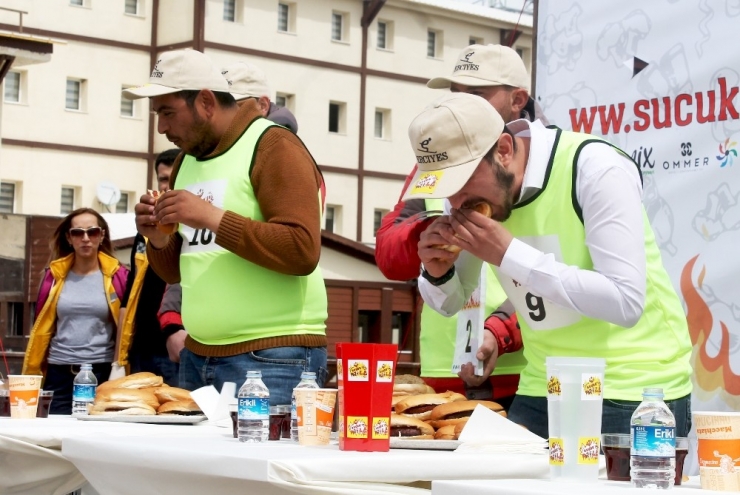 Türkiye’nin İlk Ve Tek Sucuk Ekmek Yeme Yarışması “Sucukla Patla” Üçüncü Kez Yine Erciyes’te