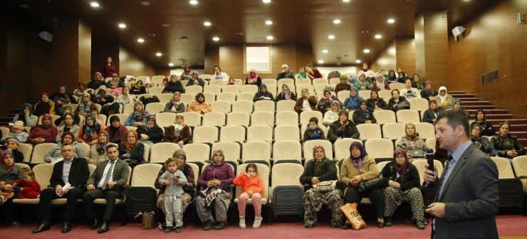 Kadın Çiftçilere "İyi Tarım Uygulamaları" Eğitimi