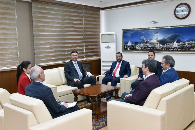 Kırgızistan Ankara Büyükelçisinden Rektör Akgül’e Ziyaret