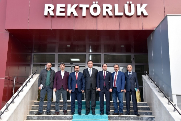 Kırgızistan Ankara Büyükelçisinden Rektör Akgül’e Ziyaret