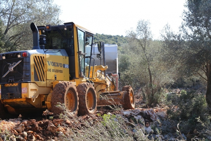 Kaş Belediyesinden Stabilize Yol Çalışması