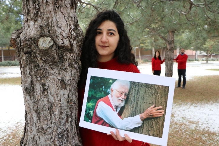 ’Toprak Dede’nin Anısına 100 Ağacı Toprakla Buluşturdu