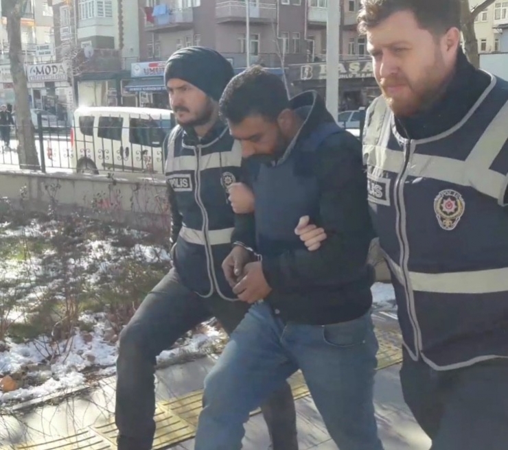 Cinnet Getirip Eski Karısını Öldüren Koca Tutuklandı