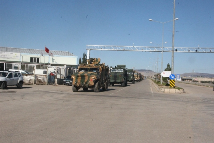 Komandolar Hücum Marşı’yla Sınır Hattına Gitti