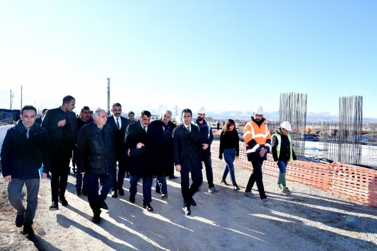 Kuru Kayısı Lisanslı Depoculuk Ve Borsası 100 Milyon Tl’ye Mal Olacak