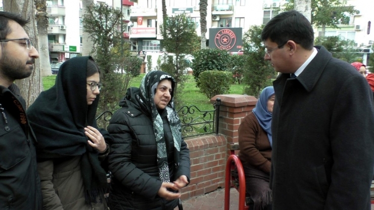 Ptt Çalışanlarından Ölen Meslektaşı İçin Vefa Örneği